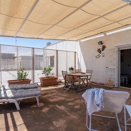 Bright Studio With Terrace & Parking Bari Esterno foto