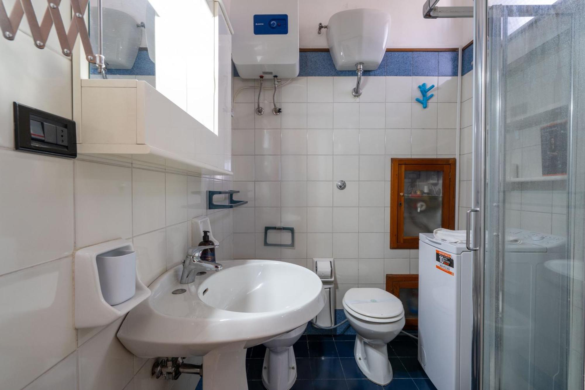 Bright Studio With Terrace & Parking Bari Esterno foto